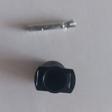 Cargar imagen en el visor de la galería, Conector MC4 Hebra – Conexión Segura para Sistemas de Energía Solar
