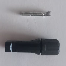 Cargar imagen en el visor de la galería, Conector MC4 Hebra – Conexión Segura para Sistemas de Energía Solar
